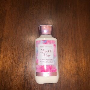 Bath & Body Works Sweet Pea Daily Nourishing Body Lotion 8 oz New